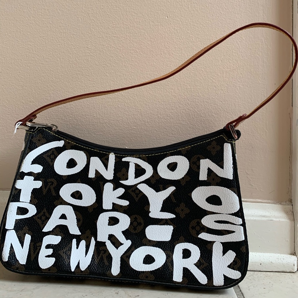 Grafiti Purse